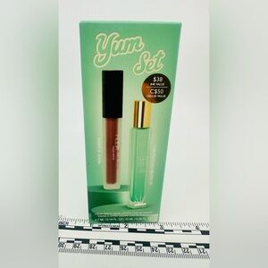 🆕 Kayali pistachio x Huda Beauty lipstick Yum Set